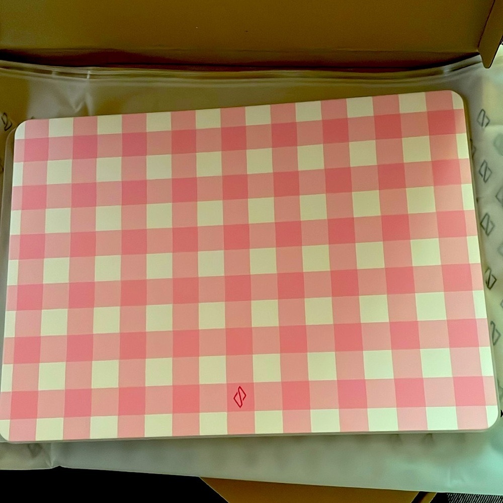 13.6 MacBook hard cover case. BURGA brand